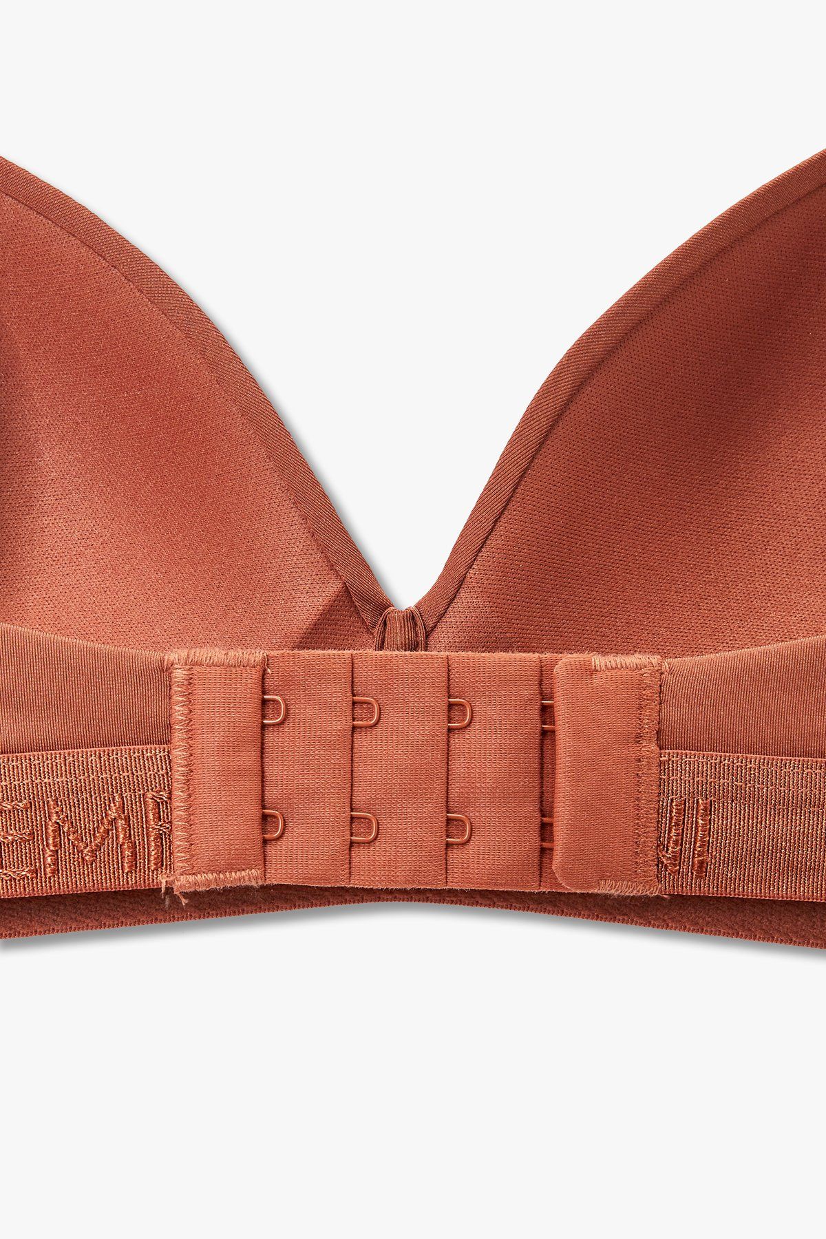 엠포리오 아르마니 언더웨어(EMPORIO ARMANI UNDERWEAR) 여성 자수 로고 밴딩 트라이앵글 브라_브라운_0824181524