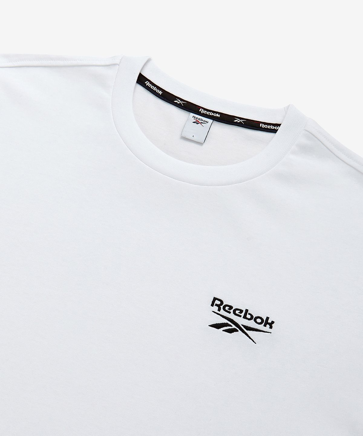 리복(REEBOK) 스몰 로고 티셔츠 - 화이트