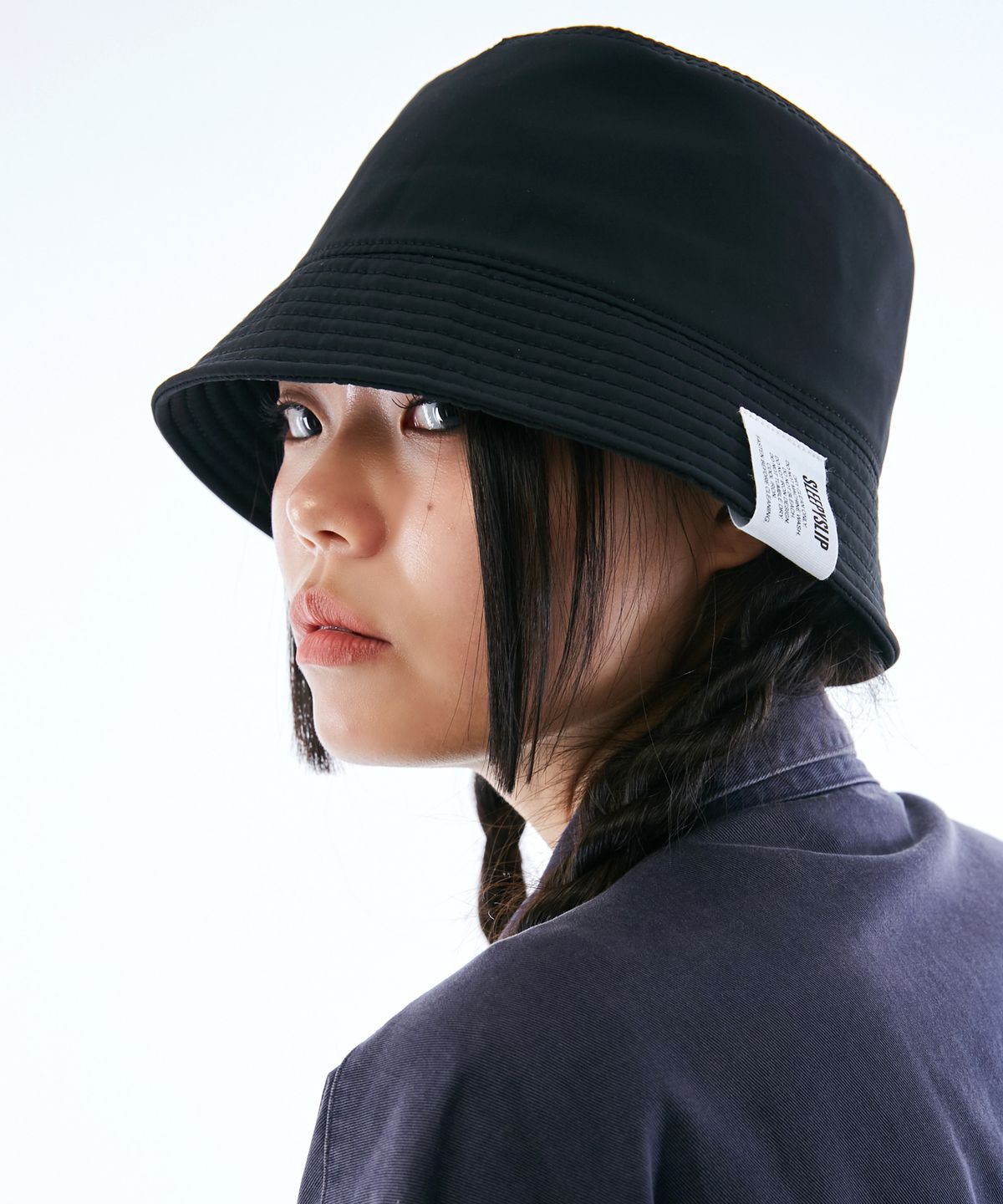 슬리피슬립(SLEEPYSLIP) SATIN BLACK BUCKET HAT
