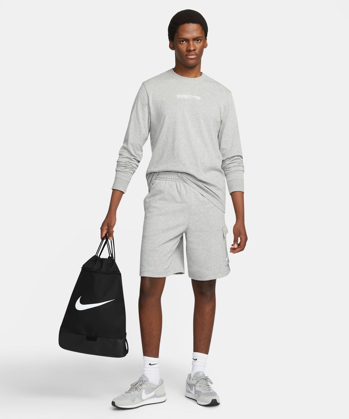 나이키(NIKE) 브라질리아 9.5 트레이닝 짐 색(18L) - 블랙:화이트 / DM3978-010