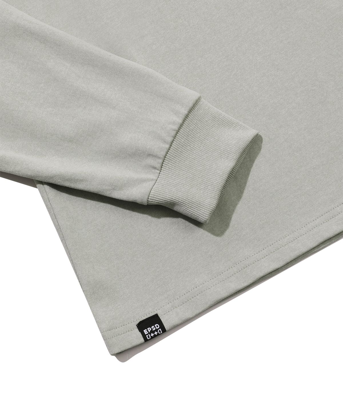 에피소드 언타이틀(EPISODE UNTITLED) PRINTING PATCH PIGMENT LONG SLEEVES_KHAKI