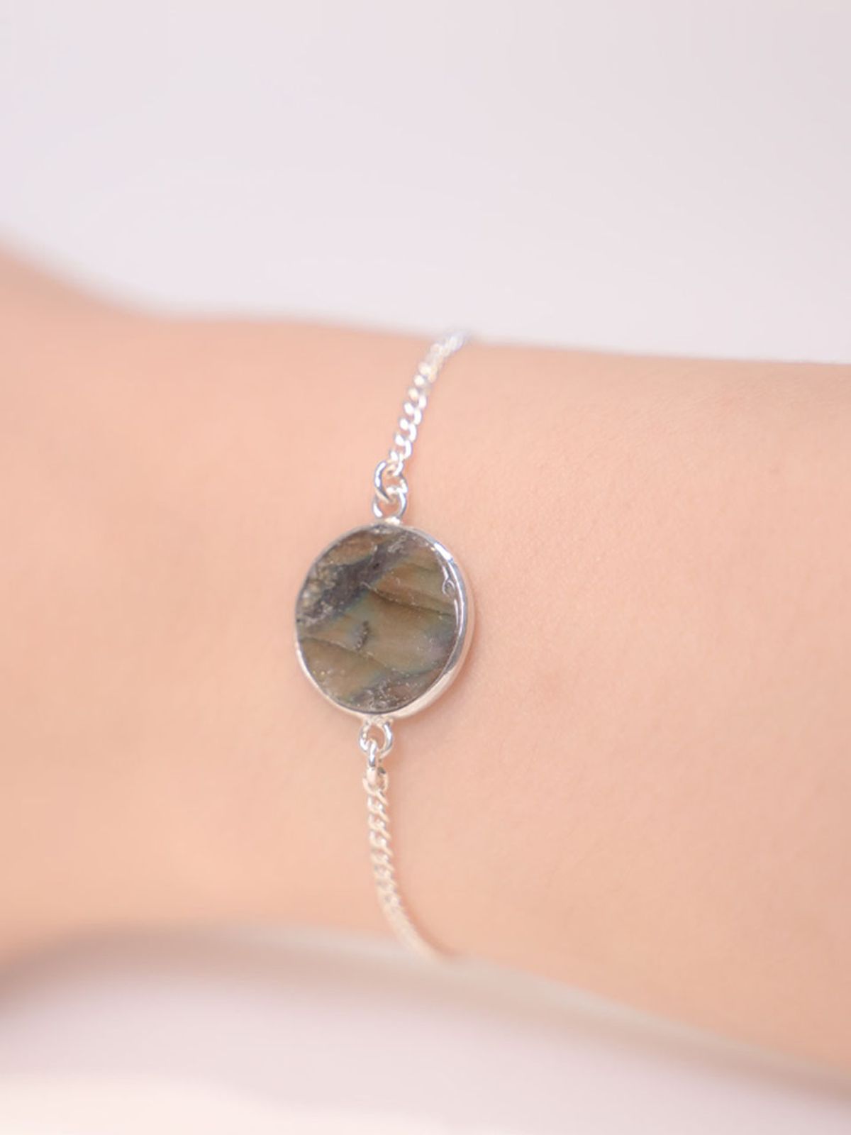 하랑(HARANG) HR 46B_Round Rainbow Labradorite Bracelet