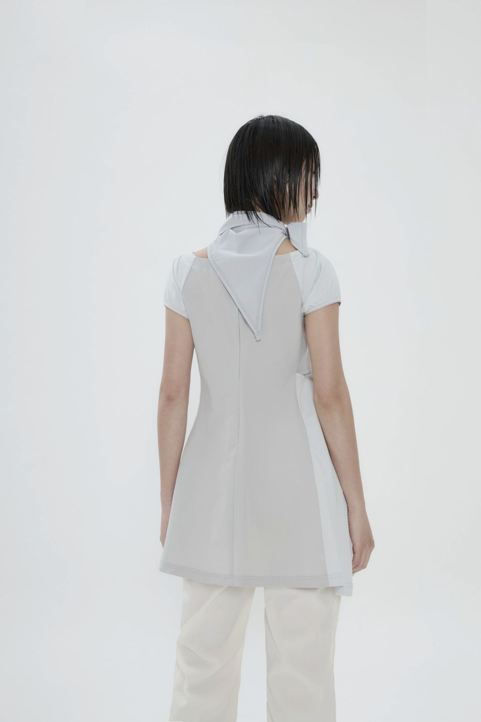 MUSINSA公式 | OJOS Capsleeve Slit Mini Dress / Grey