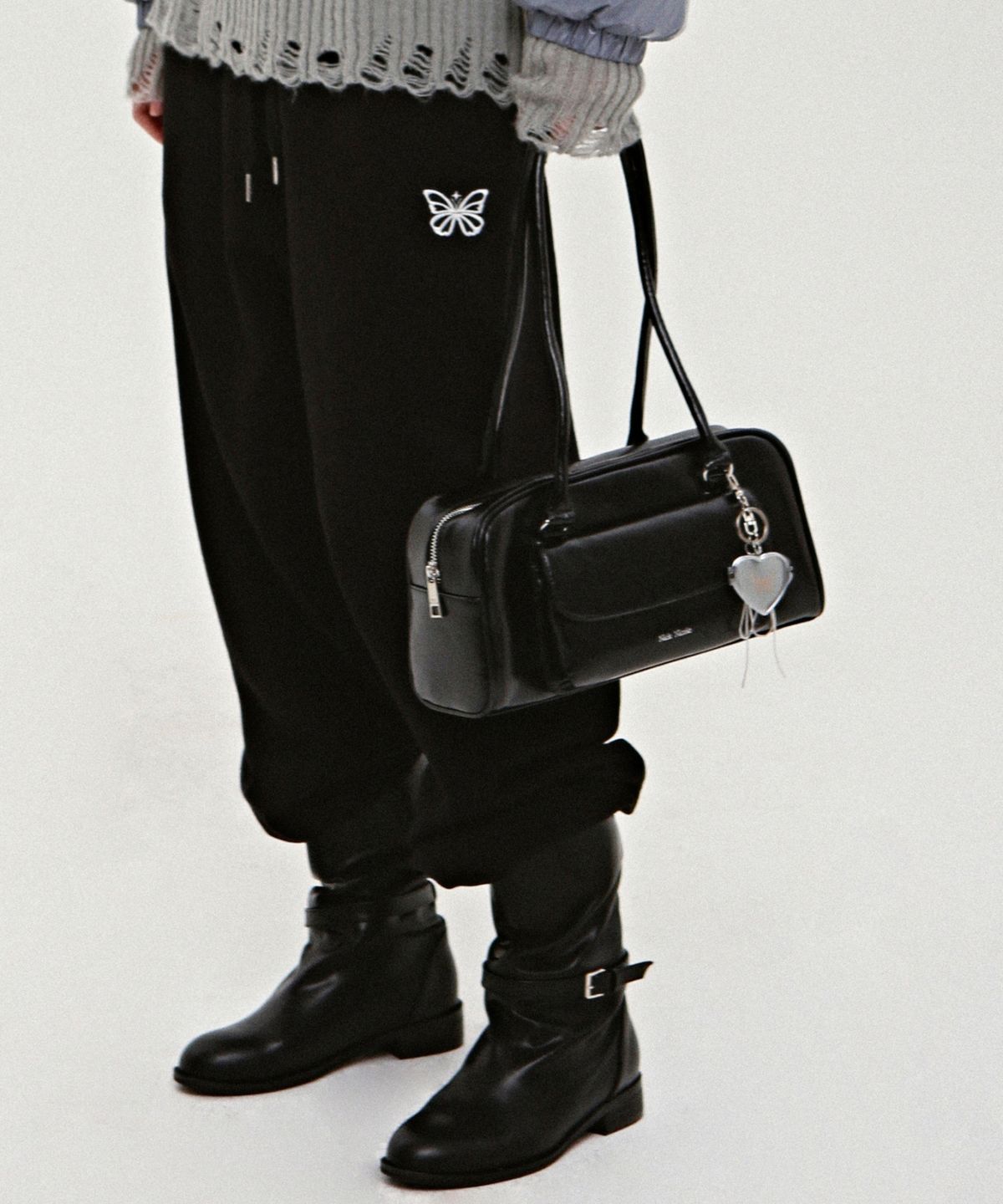 닉앤니콜(NICK&NICOLE) NICOLE POCKET LEATHER BAGUETTE BAG_BLACK