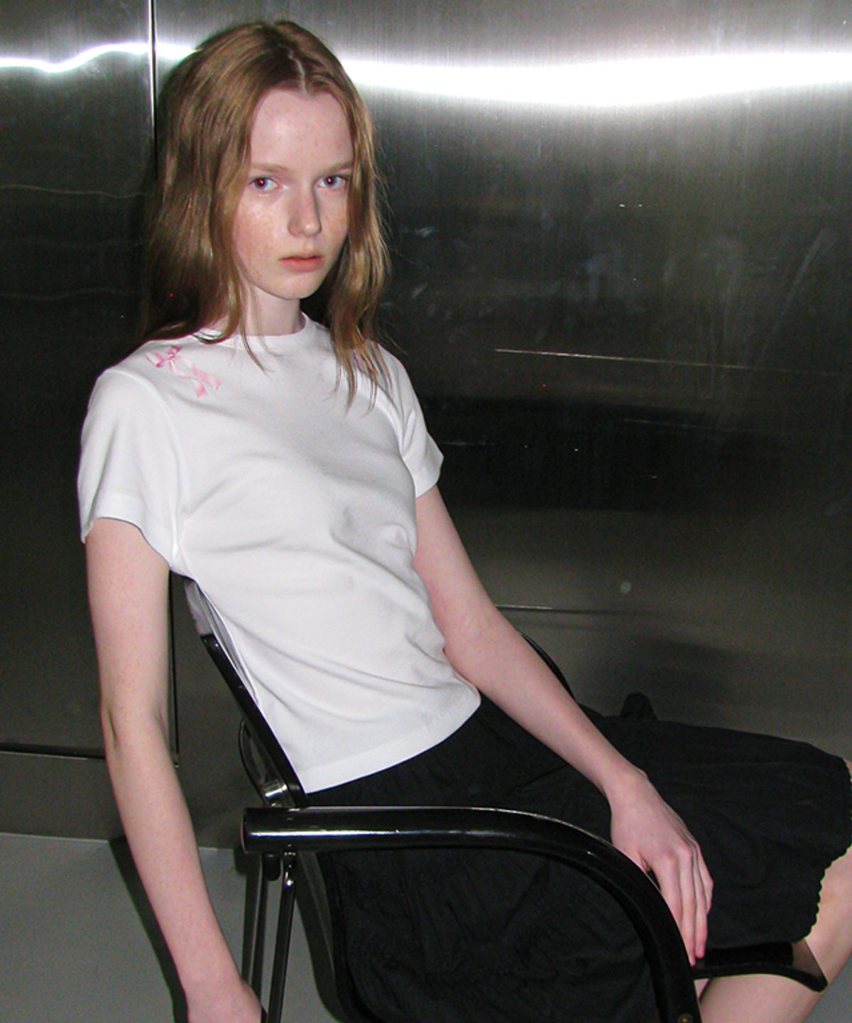 론론(RONRON) CRAYON RIBBON SLIM CROP T SHIRT WHITE