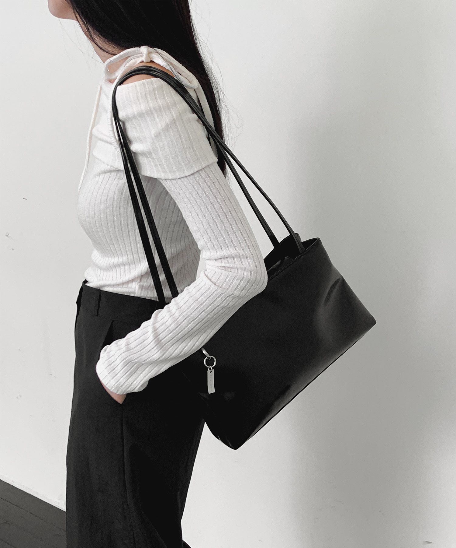 【MARHEN.J】韓国人気◆Lomi Bag カラー ハンドバッグ シンプル MARHEN.J (マルヘンジェイ) Official Japan Website