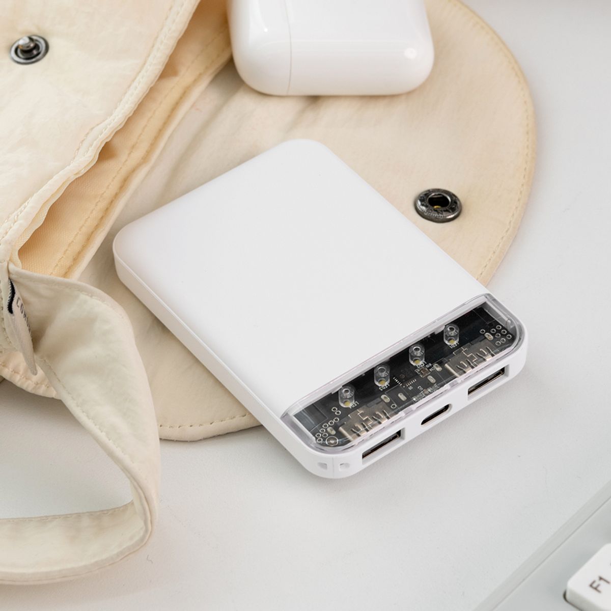 슈틸루스터(STILLUSTER) 초소형 카드형 보조배터리 5000mAh ST-SPB5000