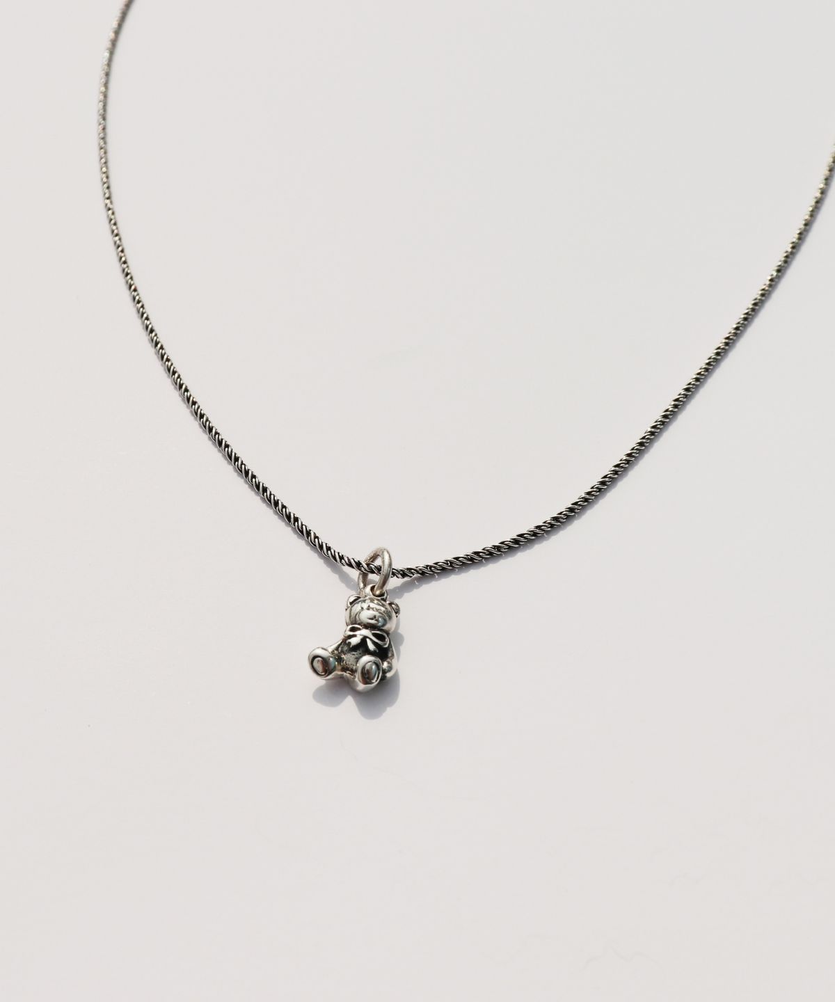 봉보(BONBEAU) Gentle bear pendent silver long chain Necklace 실버925 키치 곰돌이 펜던트 유화 체인 은 목걸이
