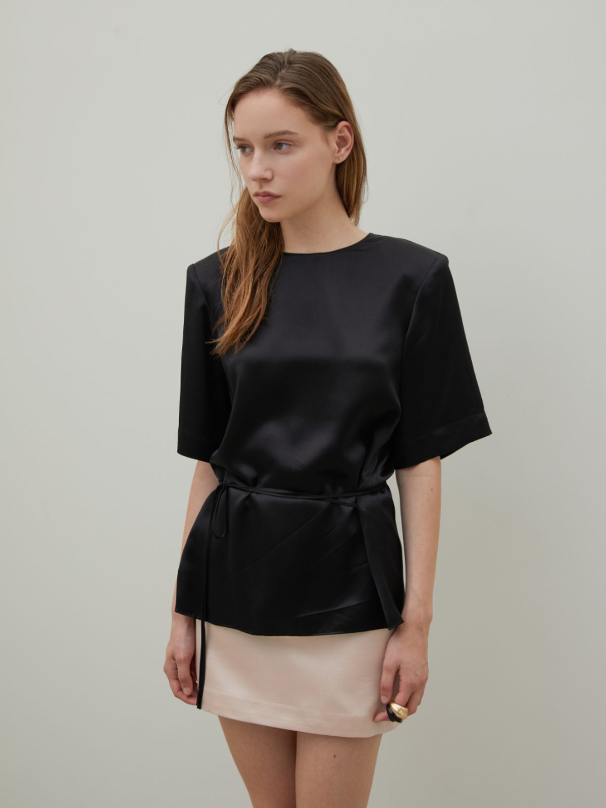 분닥세인츠(THE BOONDOCK SAINTS) Padded Silk Satin Blouse Black