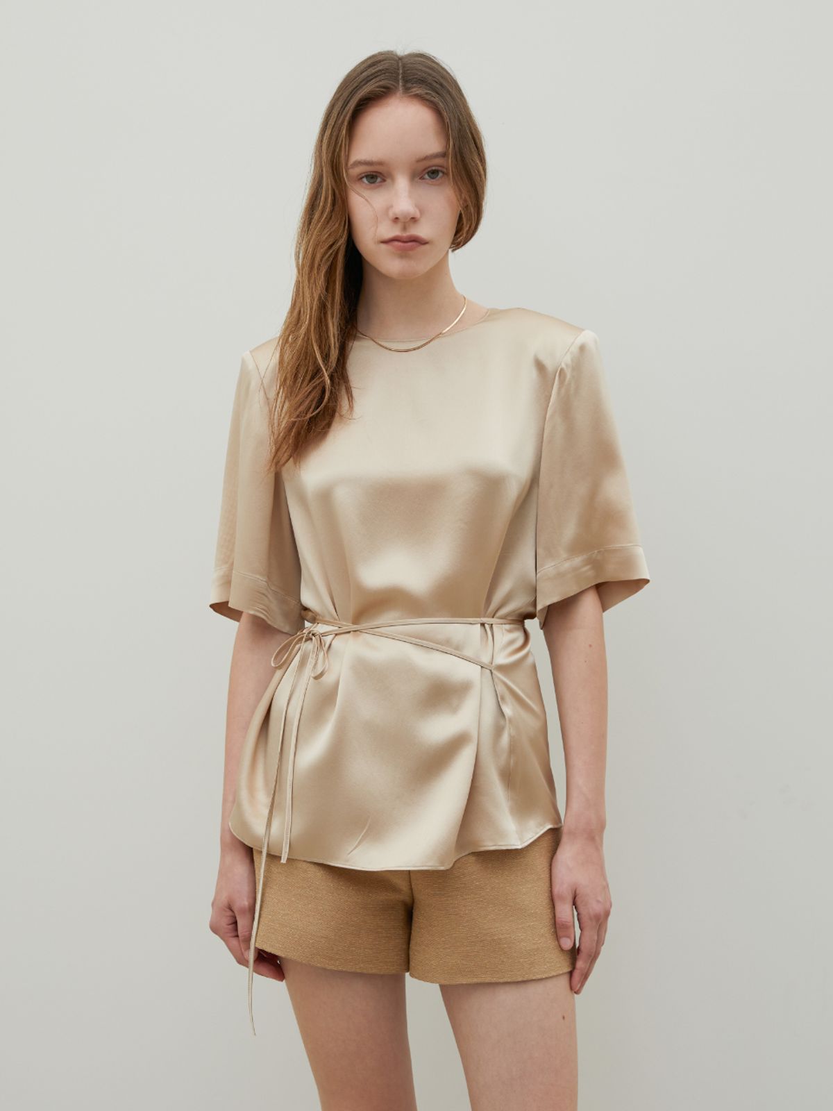 분닥세인츠(THE BOONDOCK SAINTS) Padded Silk Satin Blouse Gold