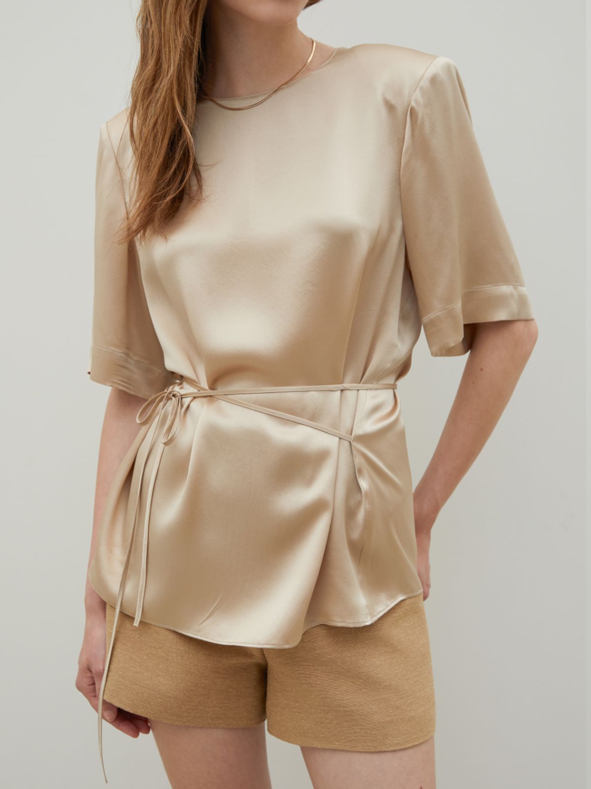 분닥세인츠(THE BOONDOCK SAINTS) Padded Silk Satin Blouse Gold