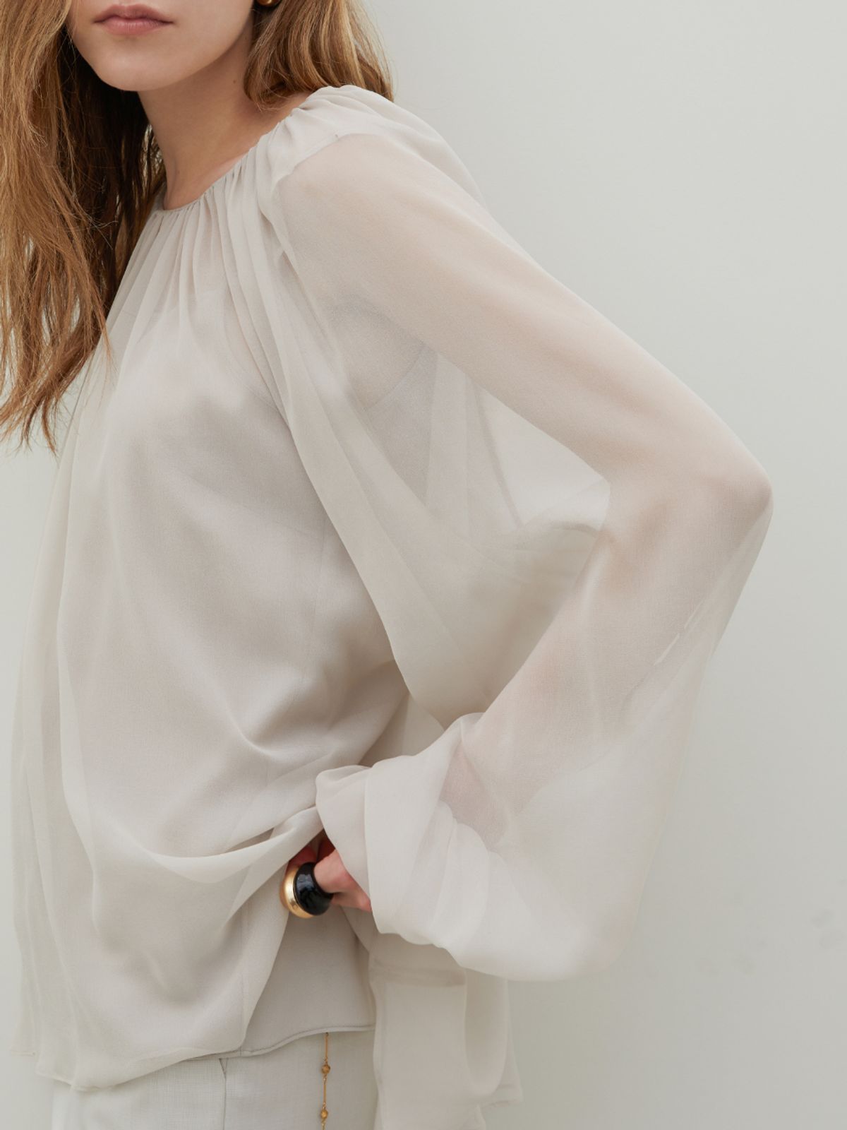 분닥세인츠(THE BOONDOCK SAINTS) Sheer Chiffon Silk Blouse Grey