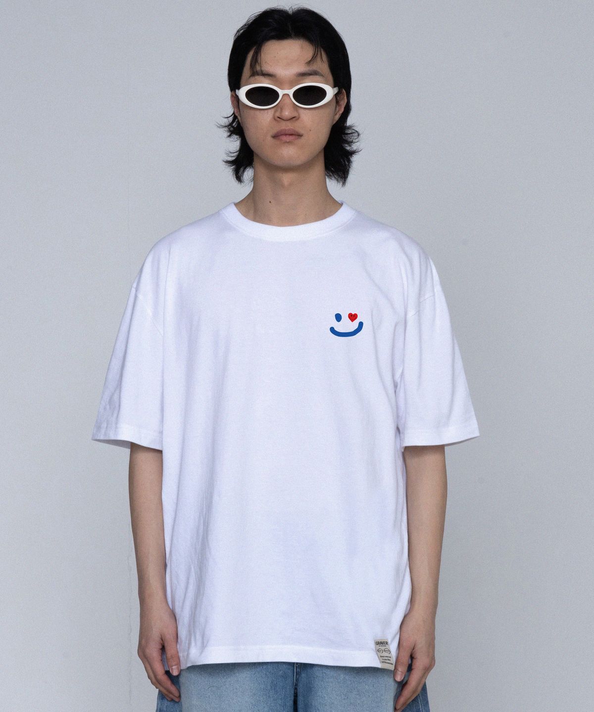 그레이버(GRAVER) [UNISEX]드로잉스마일 스몰 하트 반팔티_화이트