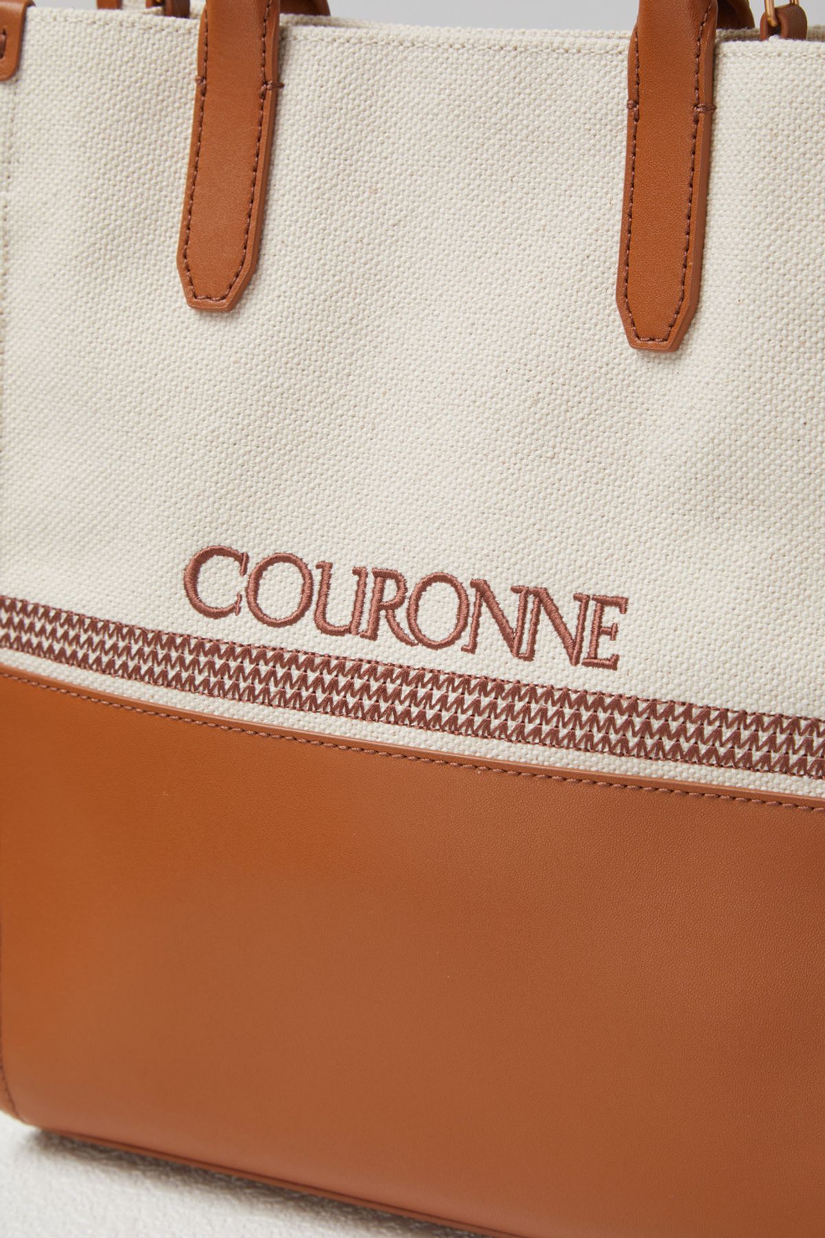 쿠론(COURONNE) 잔느(Jeanne) 토트 26_RXBTX24111BRX