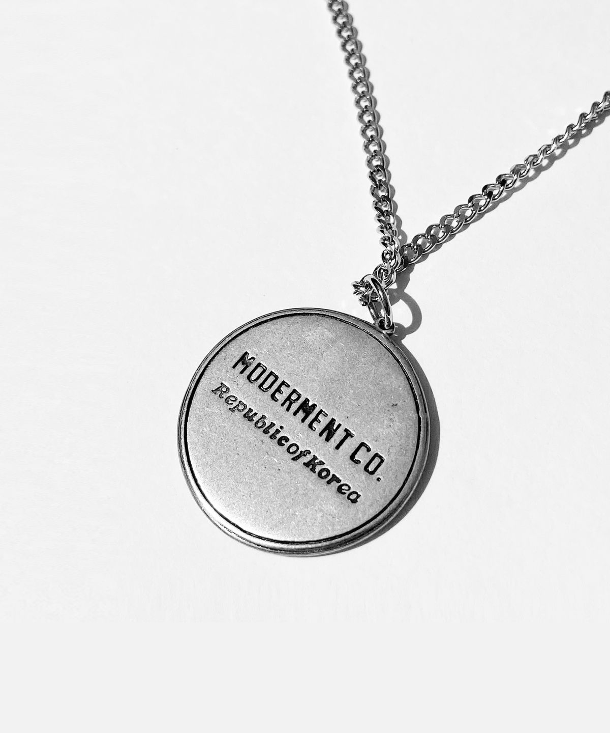 모더먼트(MODERMENT) 써지컬스틸 유니버스 펜던트 목걸이