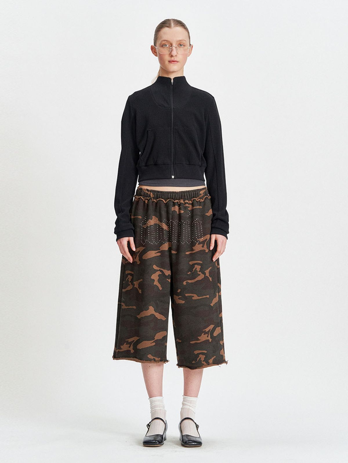뚜오미오(TUOMIO) FITTED TRACK TOP [BLACK]