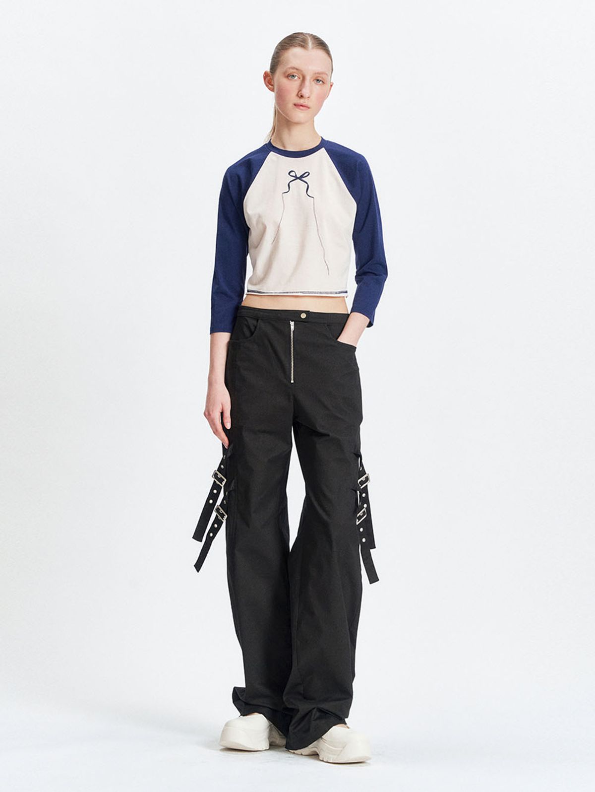 뚜오미오(TUOMIO) CROPPED RAGLAN LONG SLEEVES [IVORY]