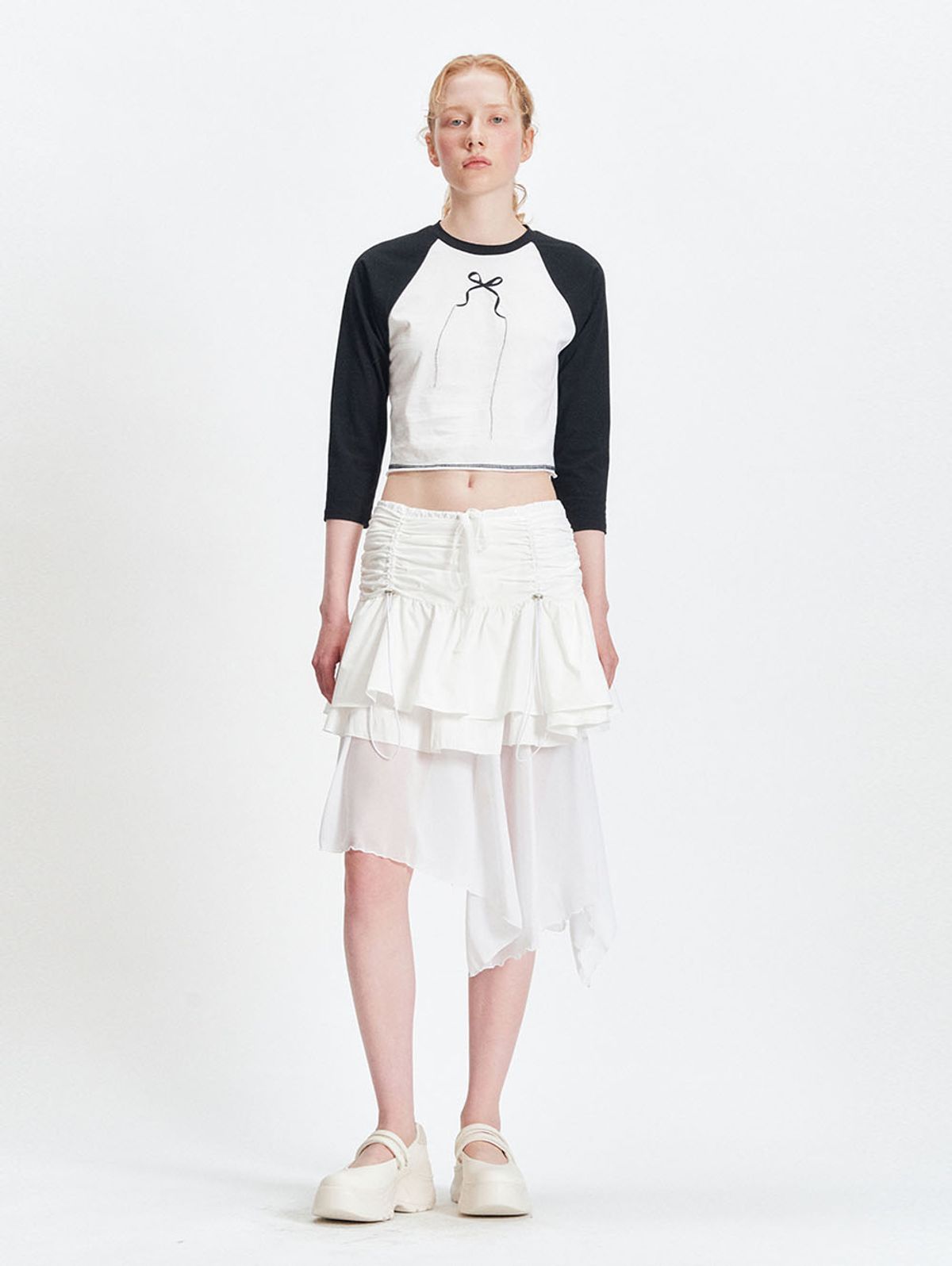 뚜오미오(TUOMIO) CROPPED RAGLAN LONG SLEEVES [WHITE]