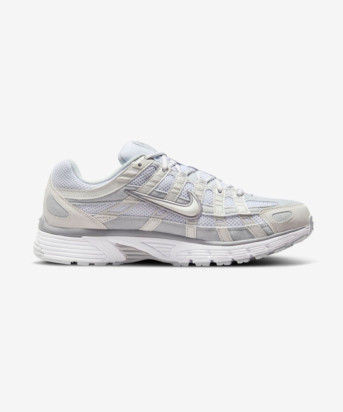 나이키(NIKE) P-6000 W - 메탈릭 서밋 화이트:퓨어 플래티넘:울프 그레이:화이트 / FV6603-101