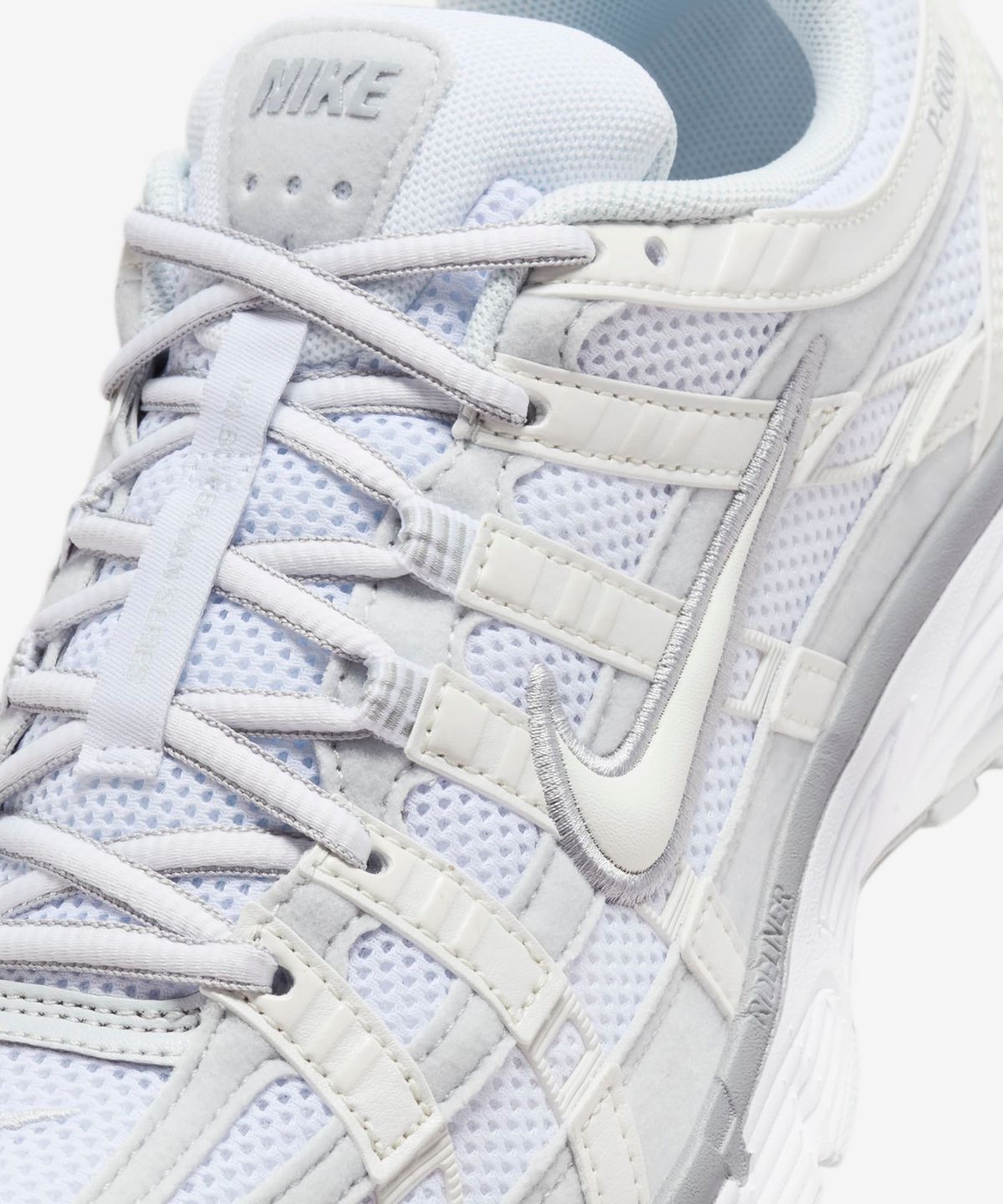 나이키(NIKE) P-6000 W - 메탈릭 서밋 화이트:퓨어 플래티넘:울프 그레이:화이트 / FV6603-101