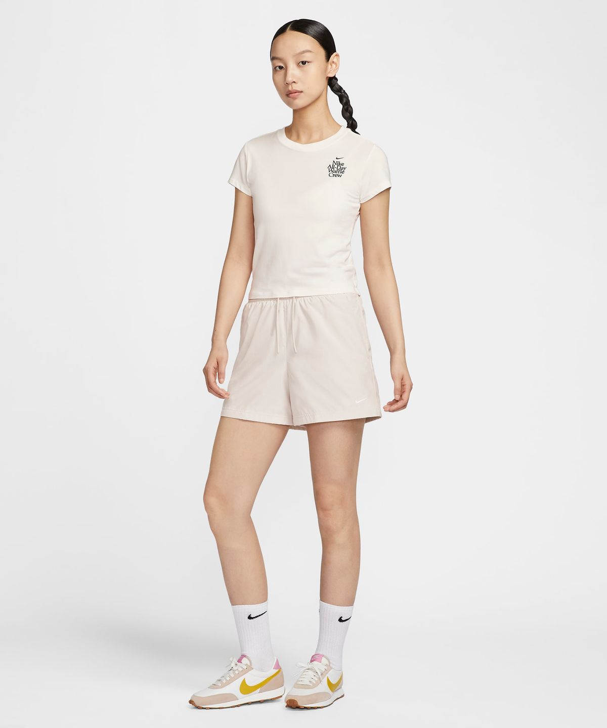 나이키(NIKE) 스포츠웨어 클래식 우븐 미드라이즈 쇼츠 W - 라이트 오어우드 브라운:화이트 / FV7558-104