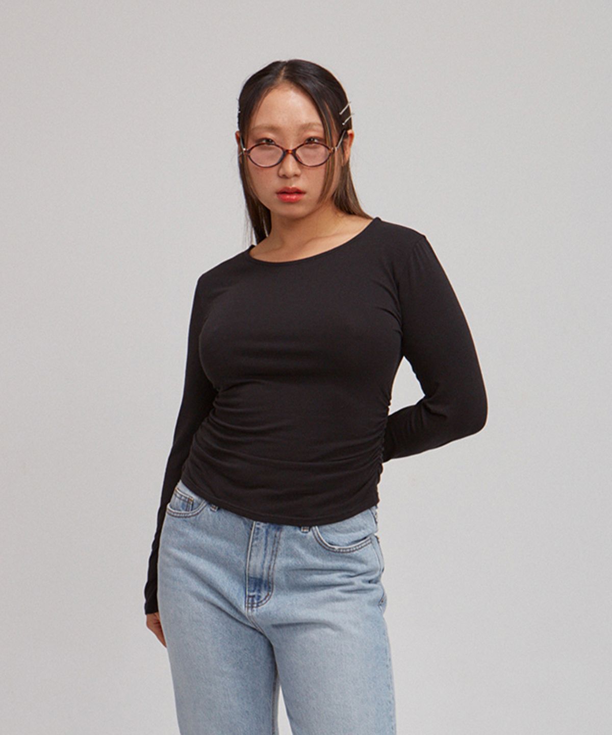 살롱 드 욘(SALON DE YOHN) Basic Shirring Long Sleeve T_ Black