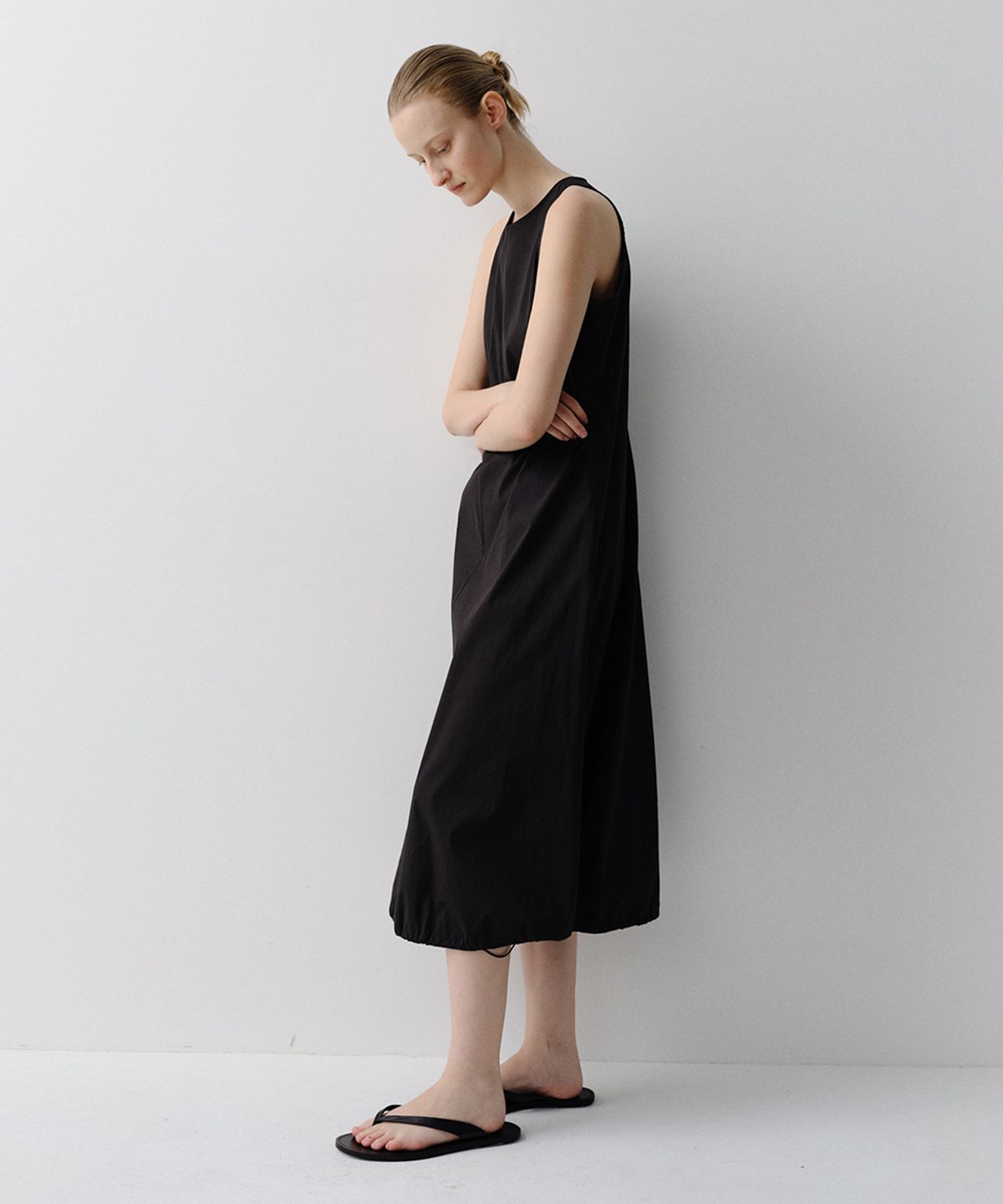 이아(EAAH) HALTER NECK DRESS (BLACK)