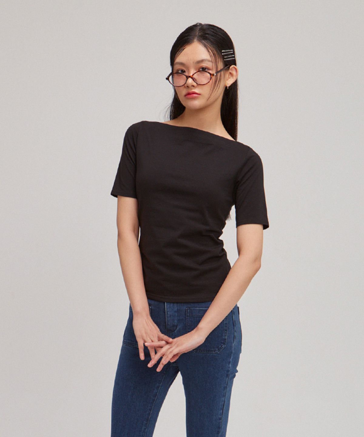 살롱 드 욘(SALON DE YOHN) Boat Neck Short Sleeve T_ Black