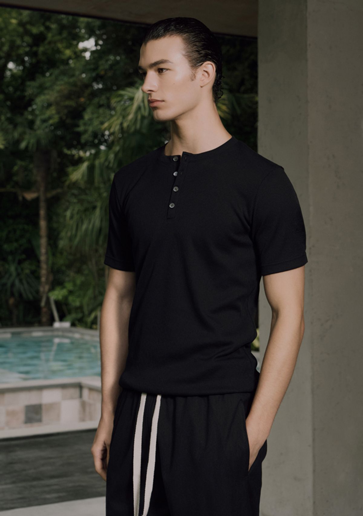 세비지(SAVAGE) Henley Neck Jersey Half Sleeve - Black
