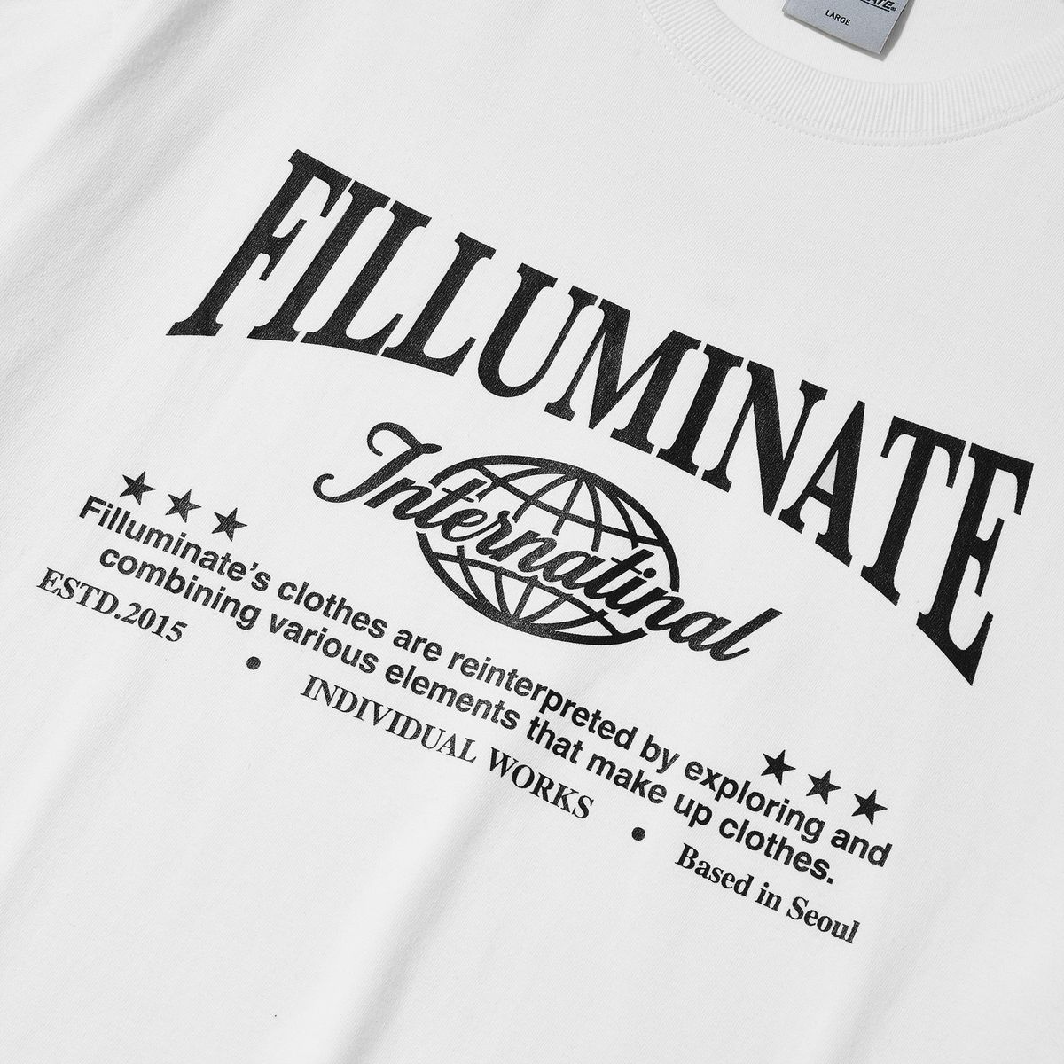 필루미네이트(FILLUMINATE) 인터네셔널 라운드 티셔츠-화이트