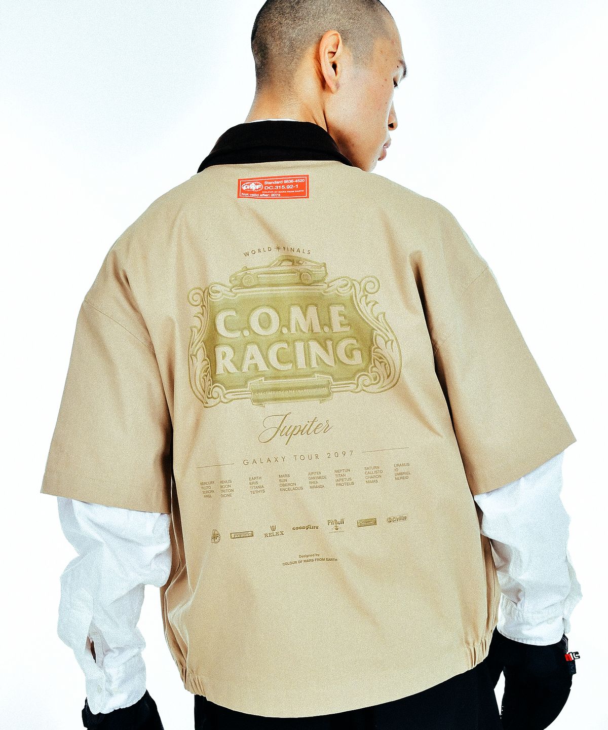 씨오엠이(COME) [UNISEX] C.O.M.E Mechanic Short Sleeve Work Jacket (Camel)