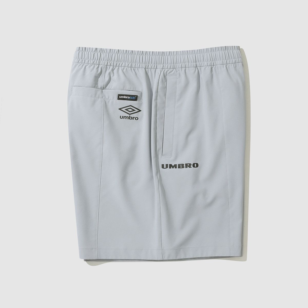 엄브로(UMBRO) 아이스우븐 쿨링 그래픽 4부 반바지 차콜 그레이(UP321CHP71)