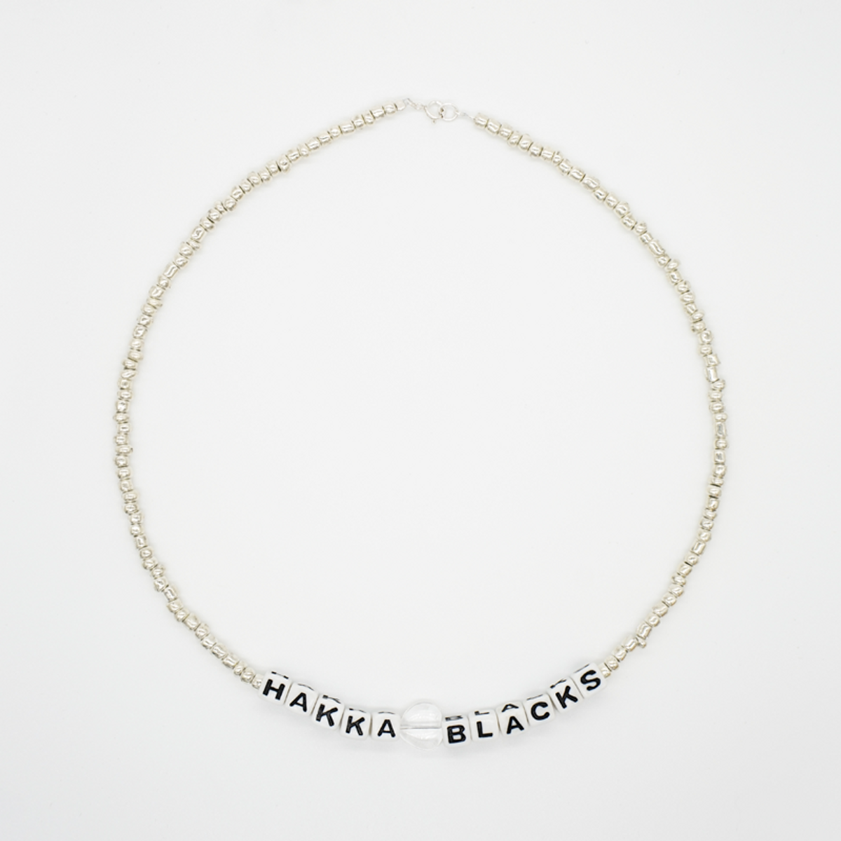하카블랙스(HAKKABLACKS) White Initial Heart Bead Necklace