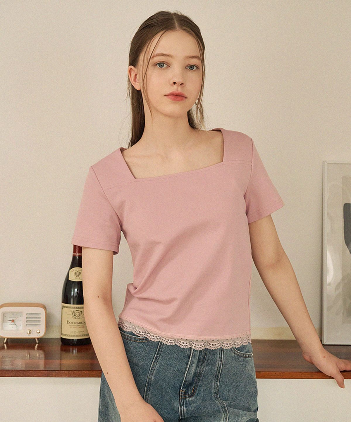 미케네(MICANE) 메리 스퀘어 넥 백스트랩 티