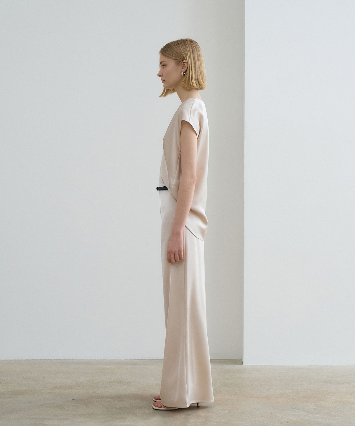 르네제이(RENEJ) View Wide Trousers