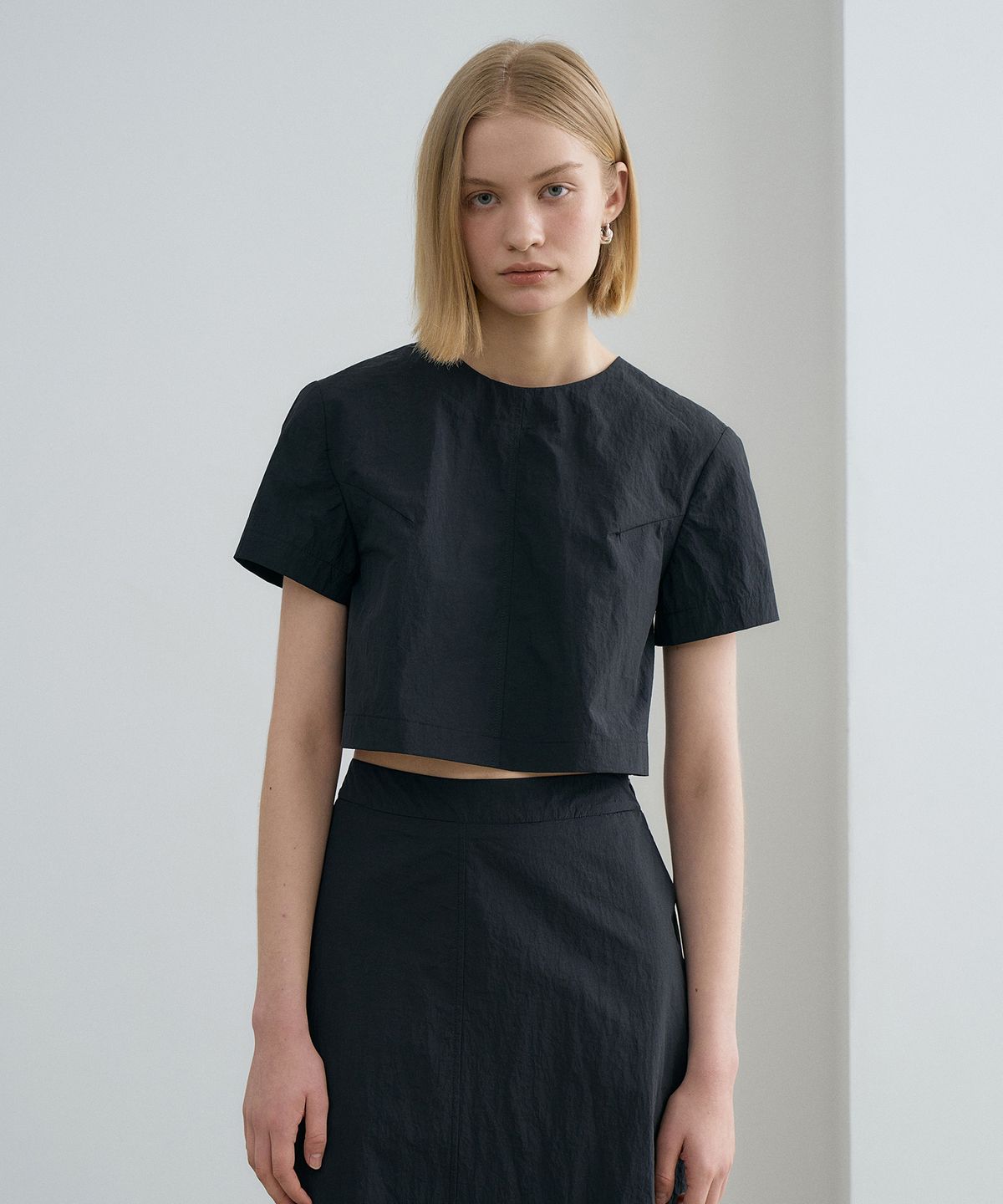 르네제이(RENEJ) Back String Nylon Top