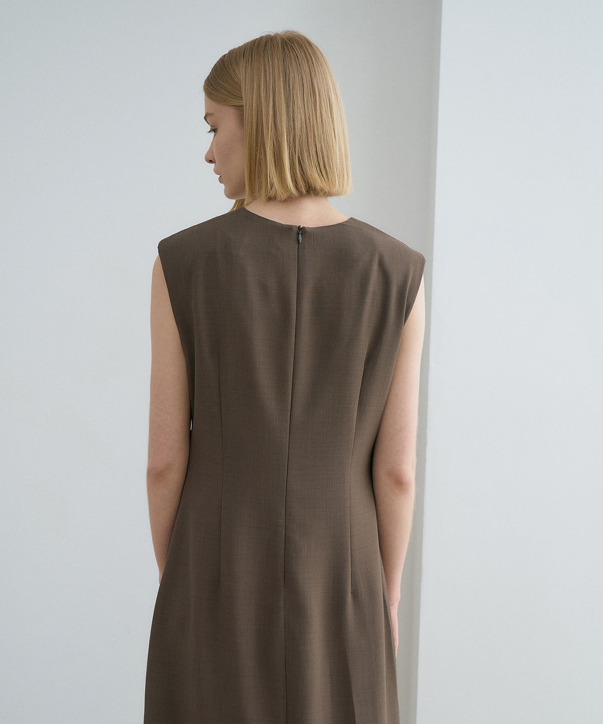 르네제이(RENEJ) Sleeveless Pleats Long Dress