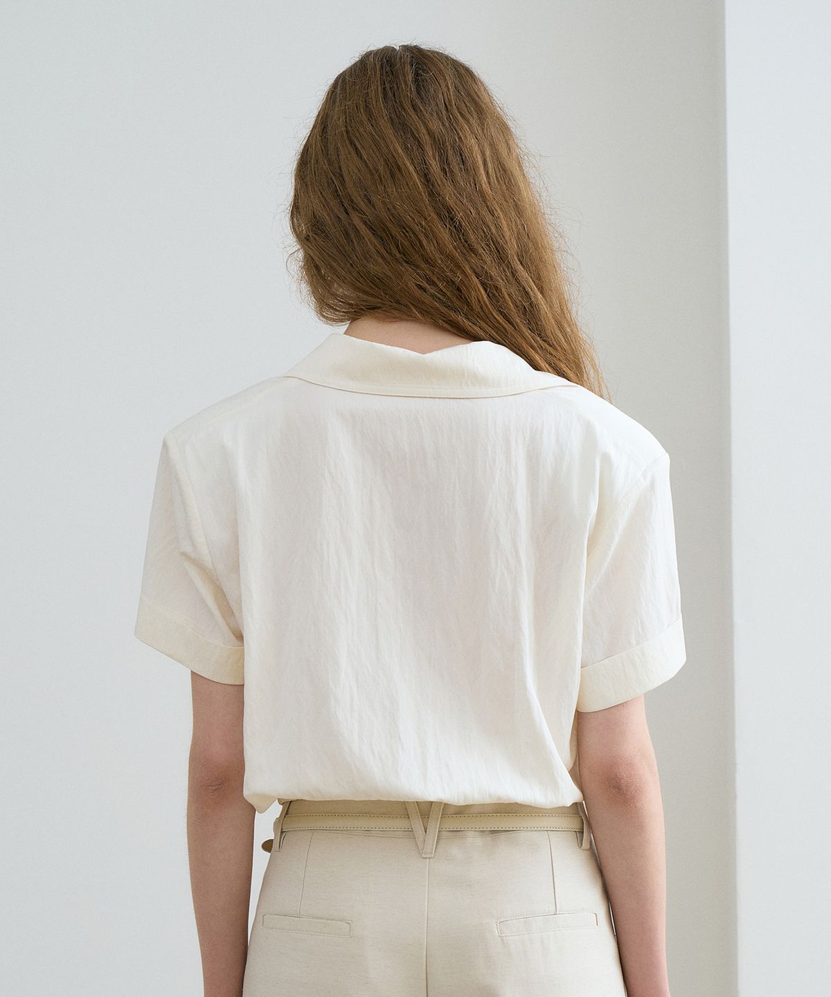 르네제이(RENEJ) Collar Banding Blouse