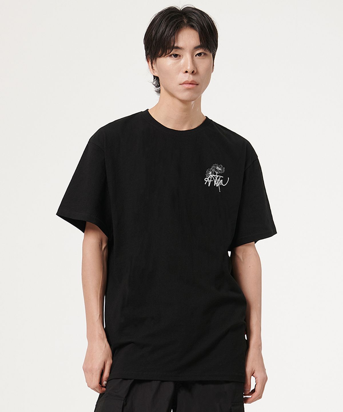 아티스트웨어(ARTISTWEAR) [ATW] 스컬플라워 반팔티