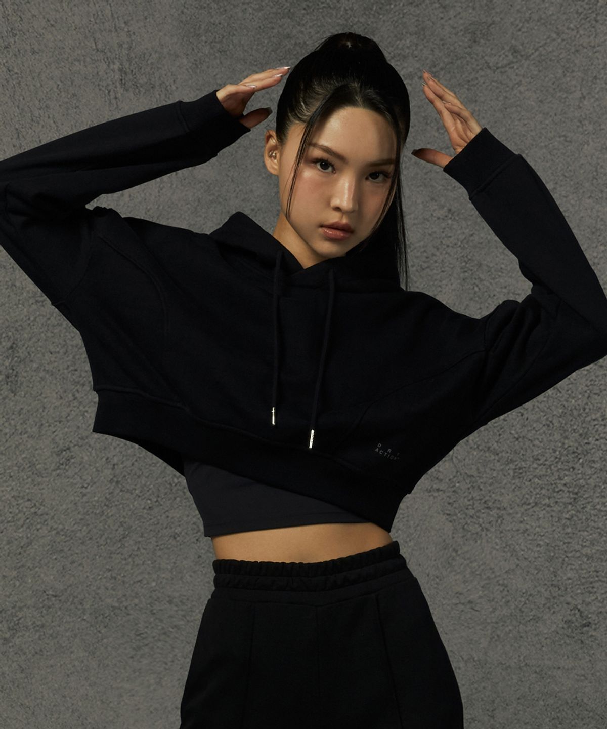 무신사 스탠다드 스포츠(MUSINSA STANDARD SPORTS) 스웻 오버핏 후드풀오버 우먼 (2color)