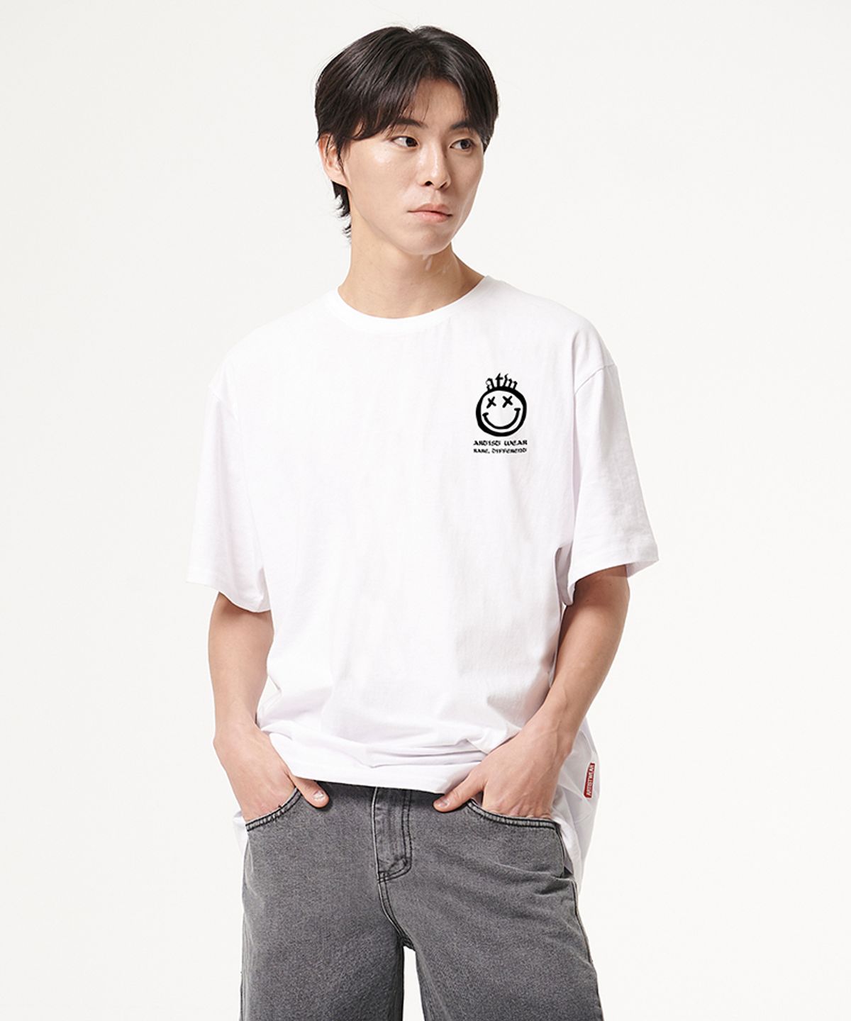 아티스트웨어(ARTISTWEAR) [ATW] 스마일리 반팔티