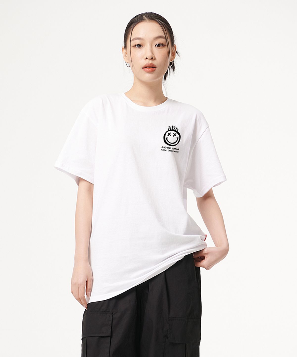 아티스트웨어(ARTISTWEAR) [ATW] 스마일리 반팔티