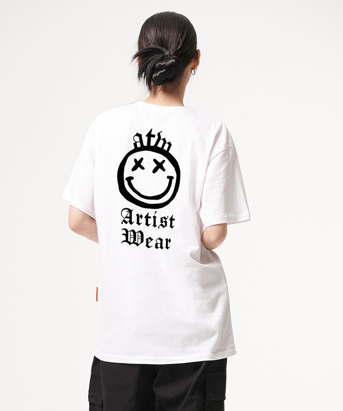 아티스트웨어(ARTISTWEAR) [ATW] 스마일리 반팔티