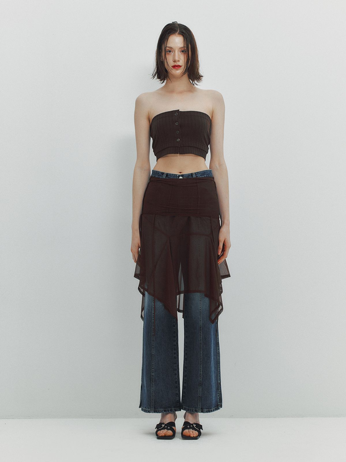 민더리(MEENDERI) RIBBED BUTTON TUBE TOP - BROWN