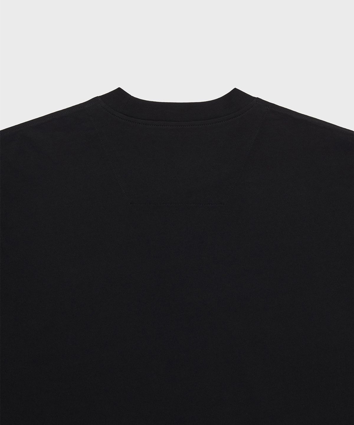 야이치(YAITCH) Embroidered Initial Tee - Jet Black