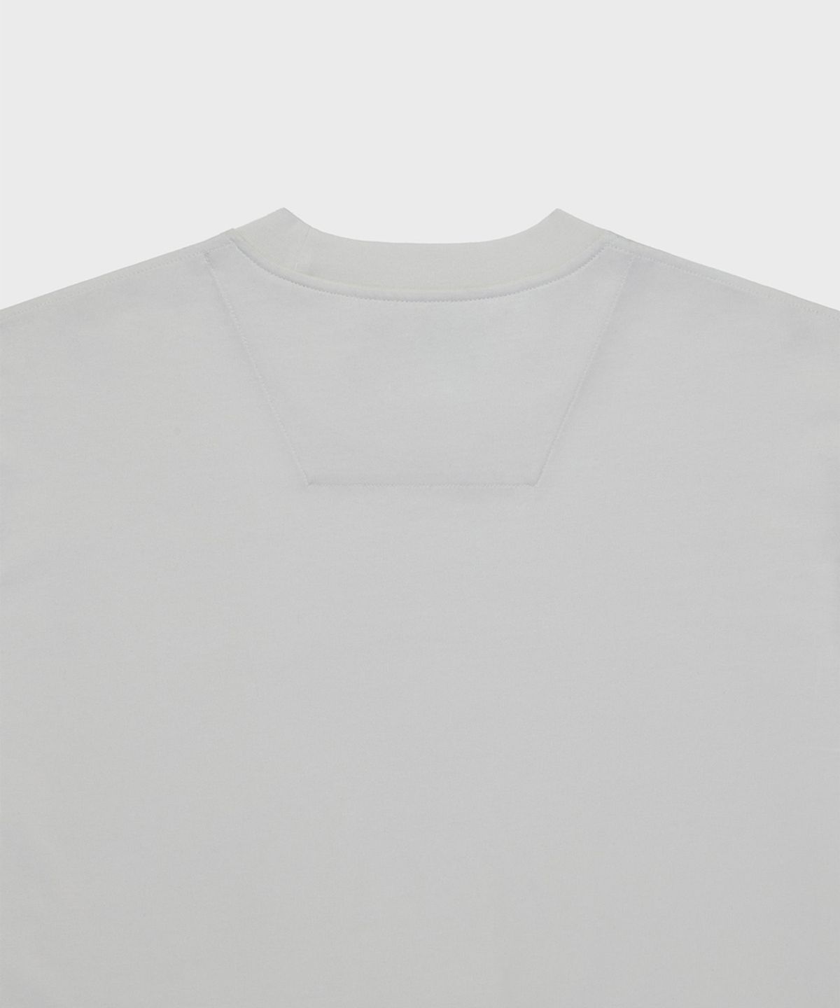 야이치(YAITCH) Embroidered Initial Tee - White