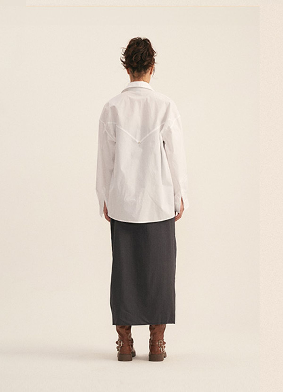 엠티오티(MTOT) Incision line shirt (White)