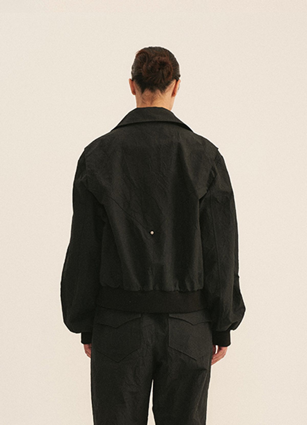 엠티오티(MTOT) Pleated Pintuck Jacket(Black)