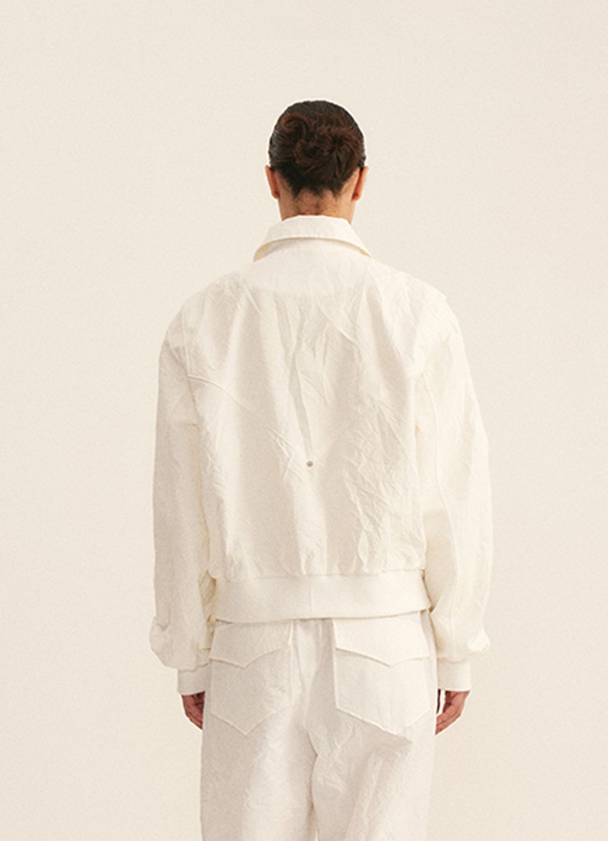엠티오티(MTOT) Pleated Pintuck Jacket(White)