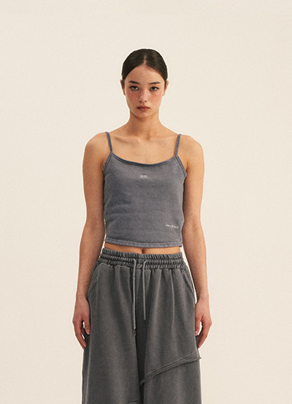 엠티오티(MTOT) Pigment Zipper Sleeveless (D.blue)